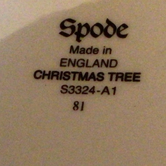 Spode Christmas Tree small fluted dish, red trim - Picture 2 of 2